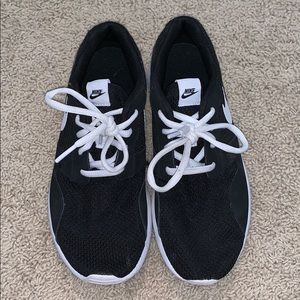 Black Nike Gym Shoes